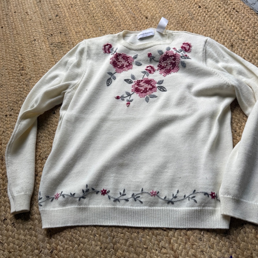 Alfred Dunner Rose Embroidered Beaded Sweater Cream Pink Cottagecore Medium